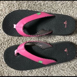 Sanuk yoga mat flip flop